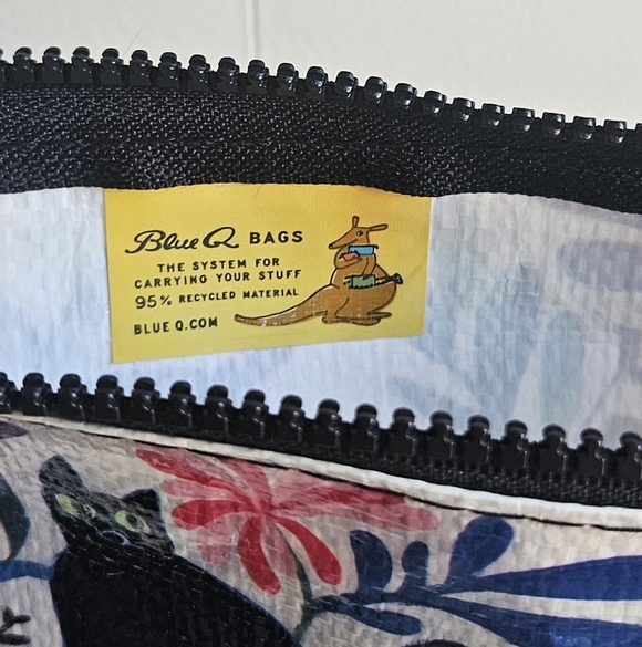 NWT Blue Q Here Kitty Zipper Pouch - Picture 8 of 12